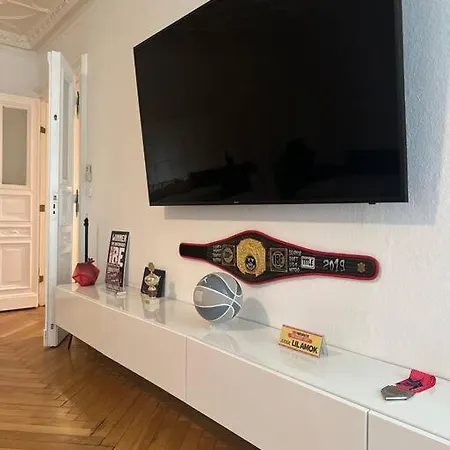 Grosses Am Kudamm Apartment *