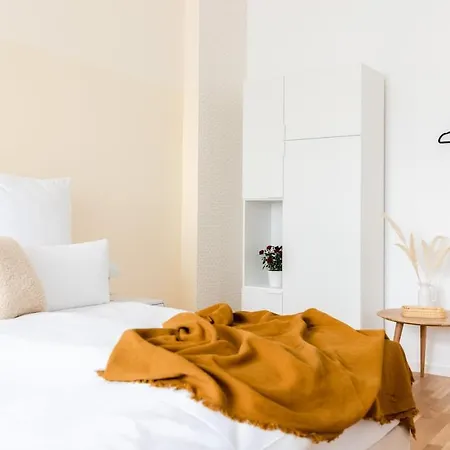 Grosses Am Kudamm Daire *