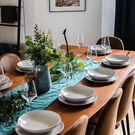 Grosses Am Kudamm Lägenhet